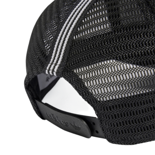 CURVED TRUCKER