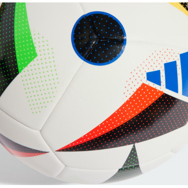 ADIDAS Fussballliebe Training Ball Super Sport Tunisie