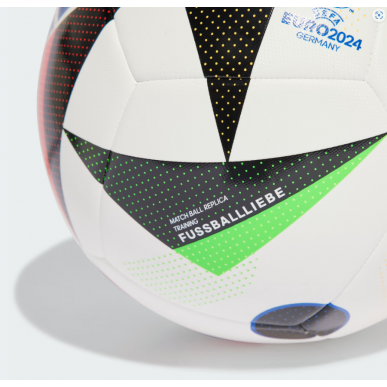 ADIDAS Fussballliebe Training Ball Super Sport Tunisie