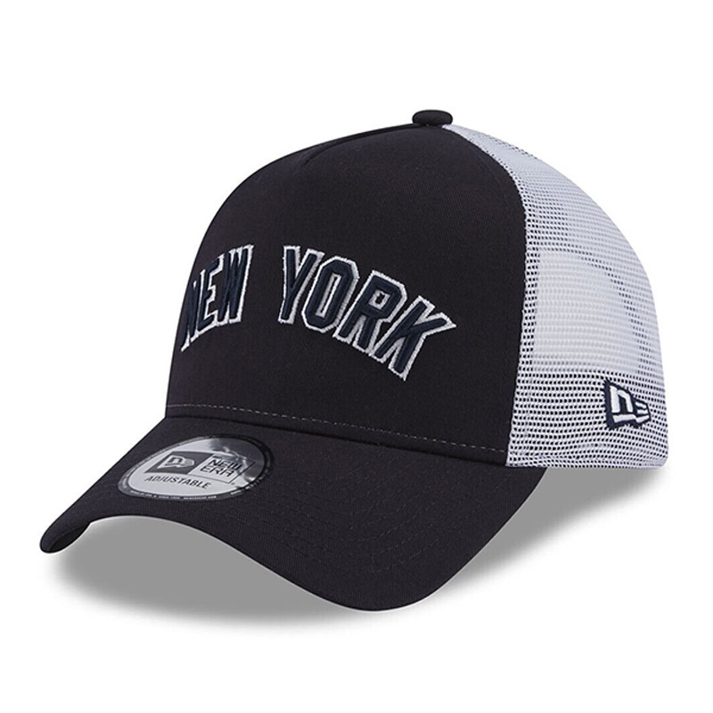 New Era New York Yankees Team Script Black Trucker