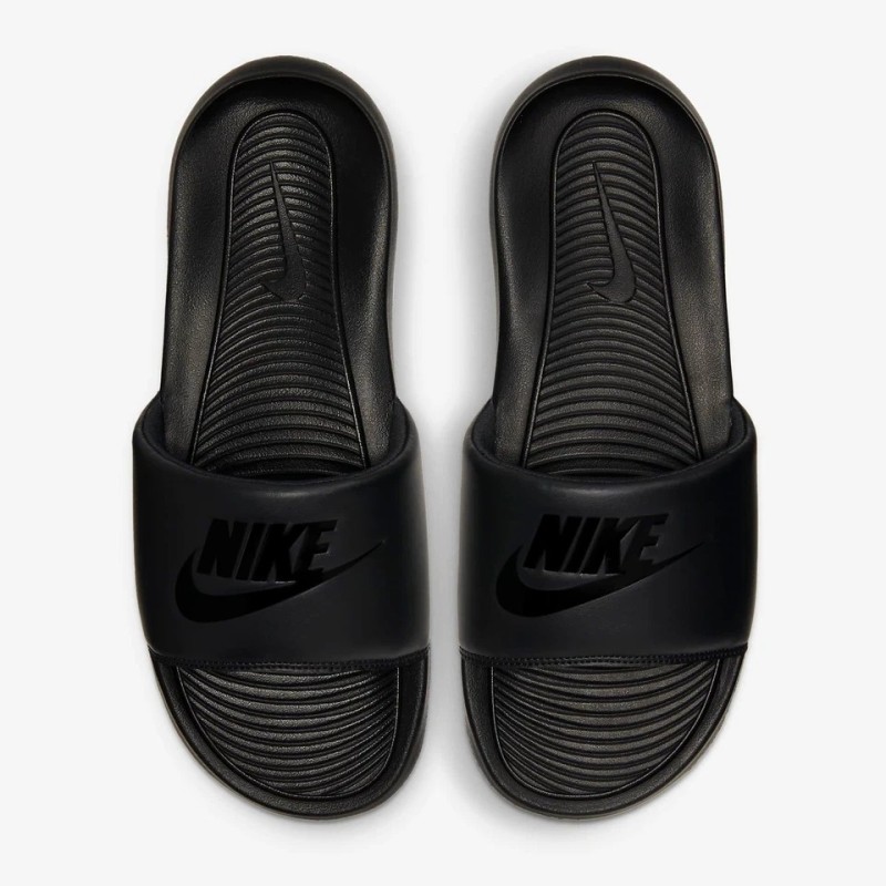 NIKE VICTORI ONE