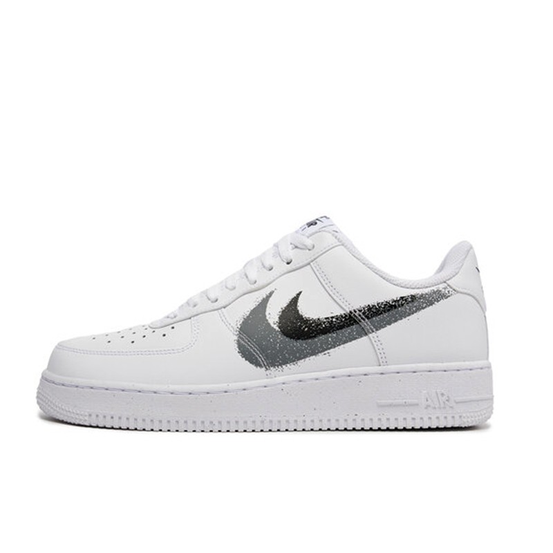 NIKE AIR FORCE 1 '07