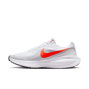 NIKE REVOLUTION 8