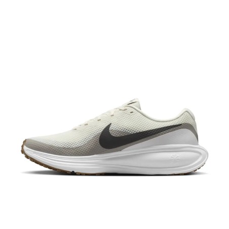 NIKE REVOLUTION 8